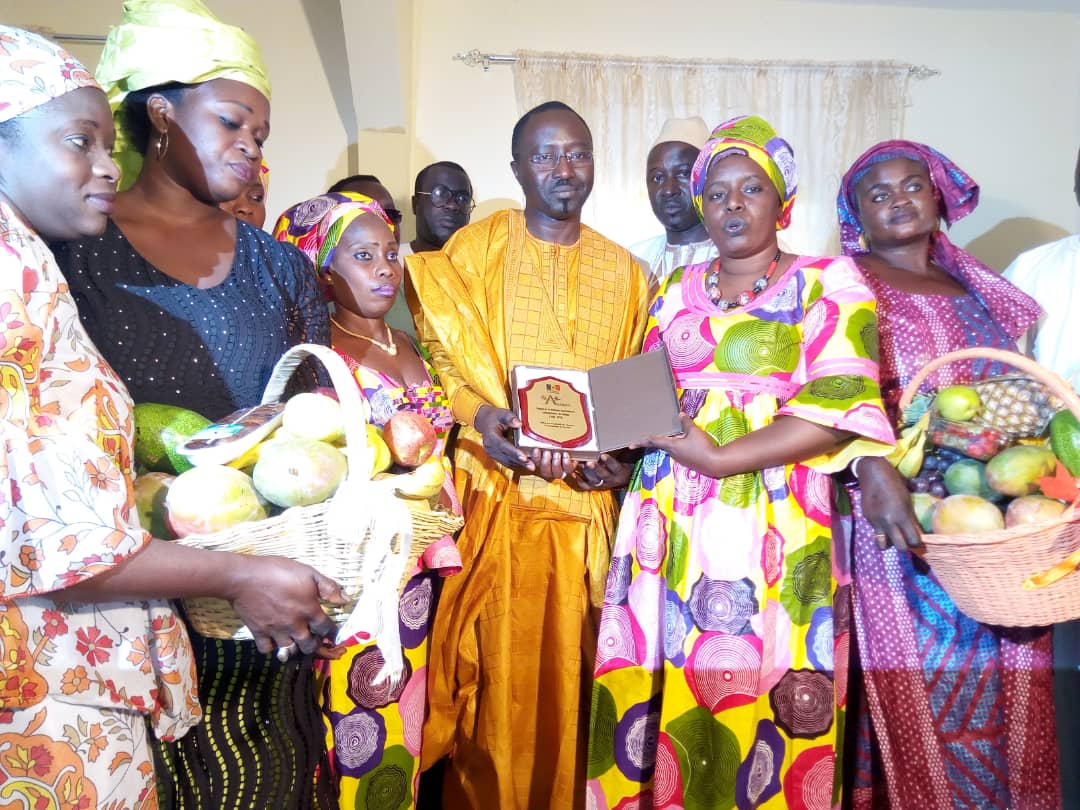 Momar Ndao honoré par les femmes de Sébikotane