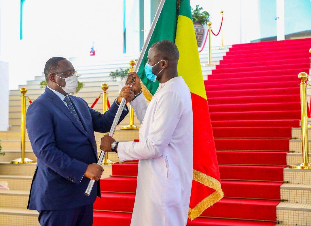 DIRECT PALAIS - Cérémonie de remise du drapeau national aux Lions